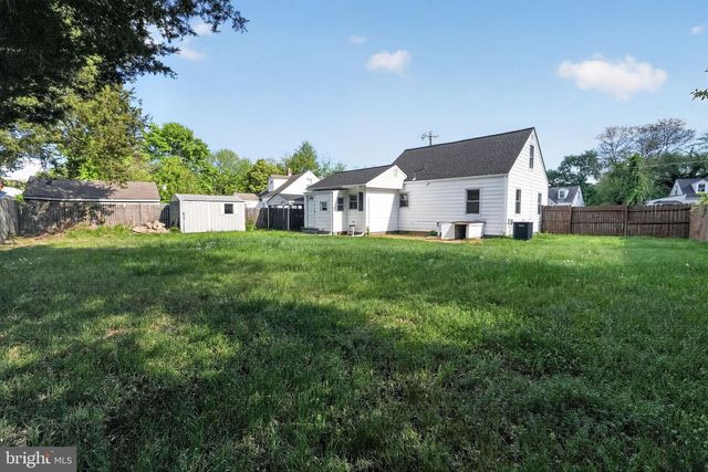 6810 PICKETT DR, Suitland, MD 20746