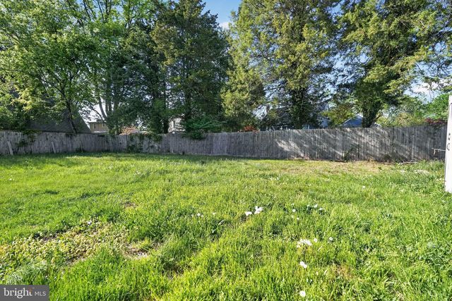 6810 PICKETT DR, Suitland, MD 20746