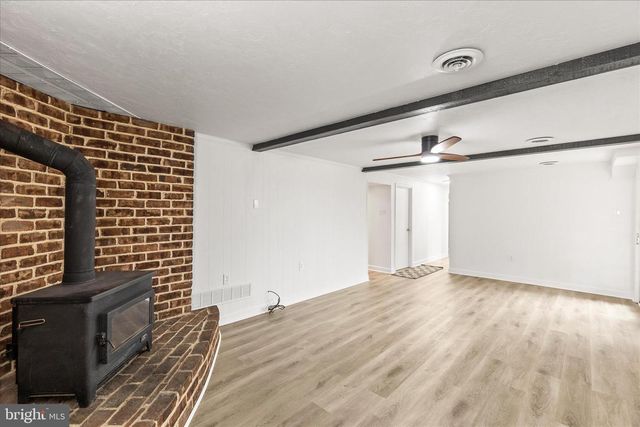 21 INDEPENDENCE DR, New Freedom, PA 17349