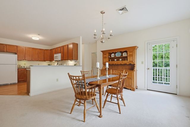 631 East St J204, Mansfield, MA 02048