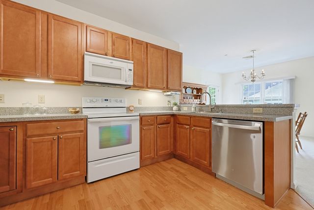631 East St J204, Mansfield, MA 02048