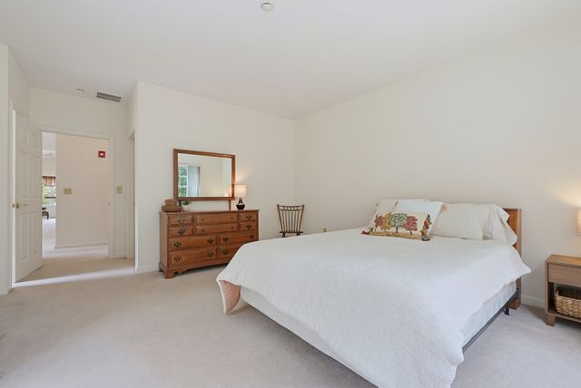 631 East St J204, Mansfield, MA 02048