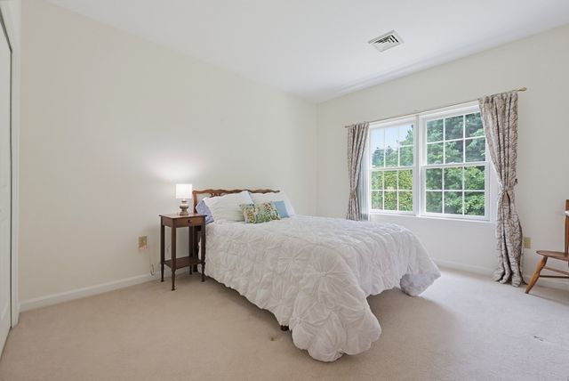 631 East St J204, Mansfield, MA 02048