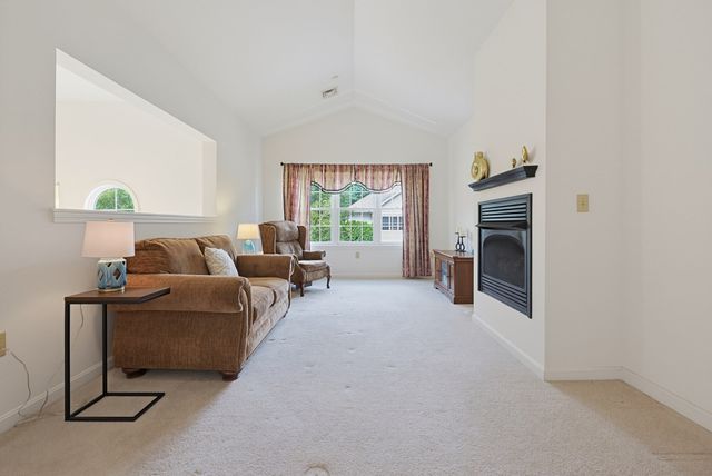 631 East St J204, Mansfield, MA 02048