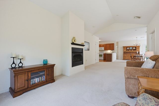 631 East St J204, Mansfield, MA 02048