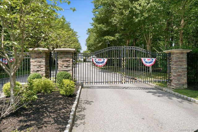 78 BALLAD COURT, Eastport, NY 11941