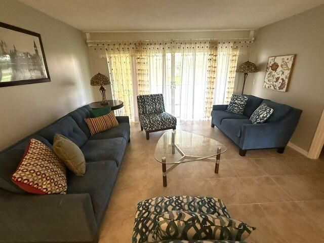 10040 Meridian Way N 103, Palm Beach Gardens, FL 33410