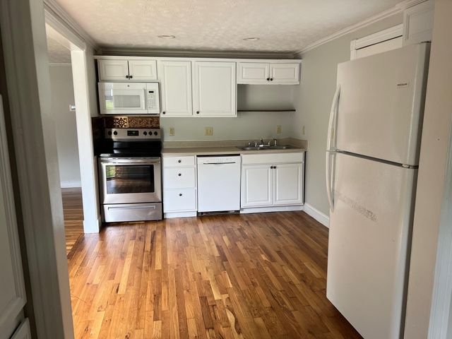 323 Hamilton Avenue, Somerset, KY 42501