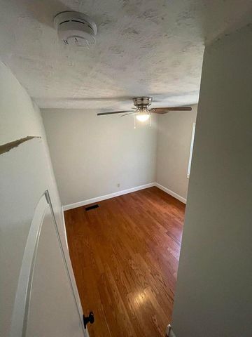 323 Hamilton Avenue, Somerset, KY 42501