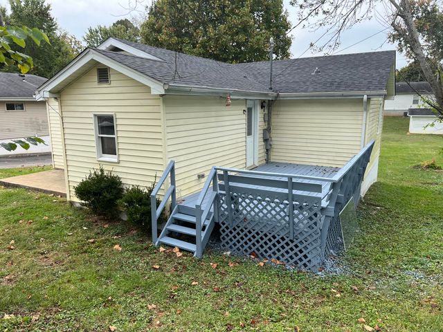 323 Hamilton Avenue, Somerset, KY 42501