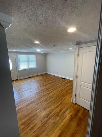 323 Hamilton Avenue, Somerset, KY 42501