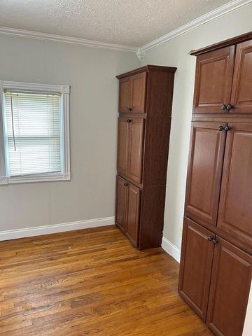 323 Hamilton Avenue, Somerset, KY 42501