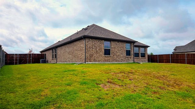 552 Firethorn Drive, Royse City, TX 75189