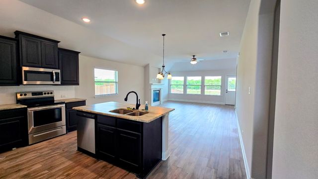 552 Firethorn Drive, Royse City, TX 75189