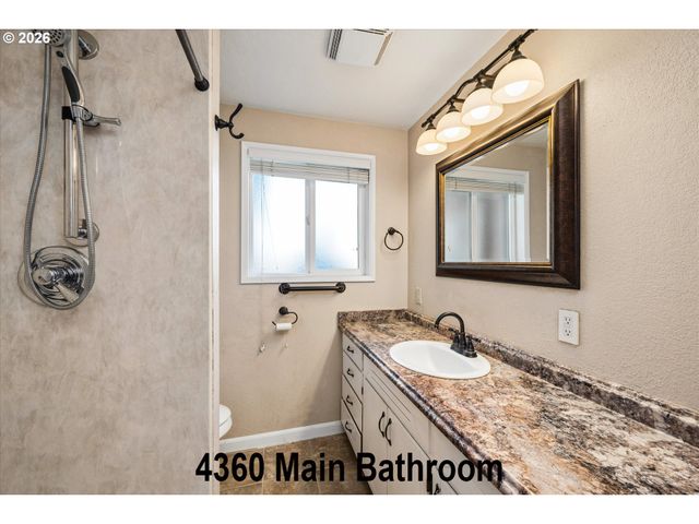 4360 CATALINA St, Eugene, OR 97402