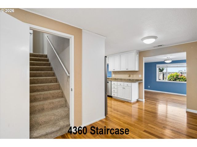 4360 CATALINA St, Eugene, OR 97402