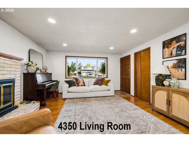 4360 CATALINA St, Eugene, OR 97402