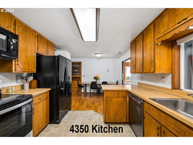 4360 CATALINA St, Eugene, OR 97402