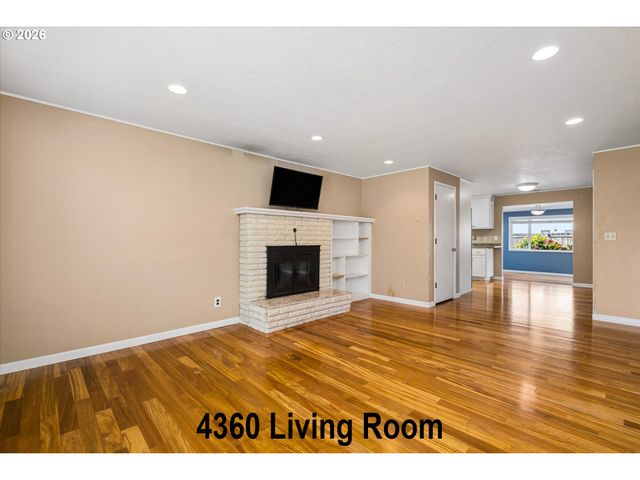 4360 CATALINA St, Eugene, OR 97402