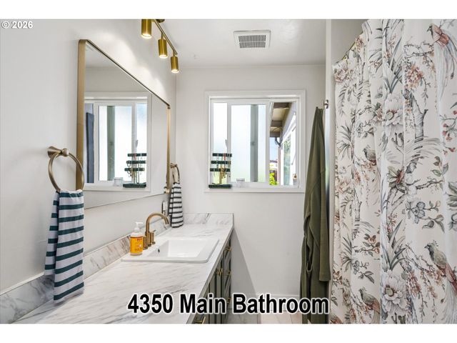 4360 CATALINA St, Eugene, OR 97402