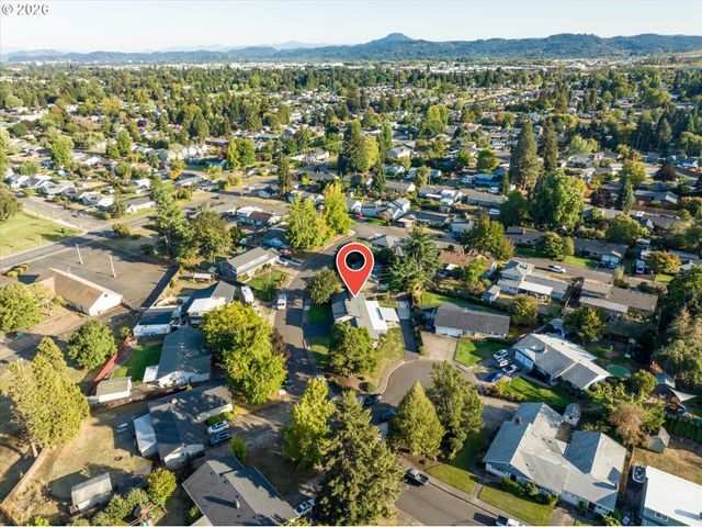 4360 CATALINA St, Eugene, OR 97402
