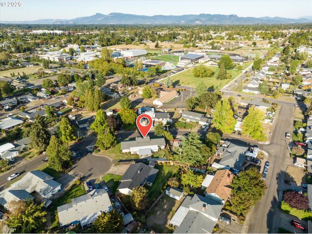 4360 CATALINA St, Eugene, OR 97402