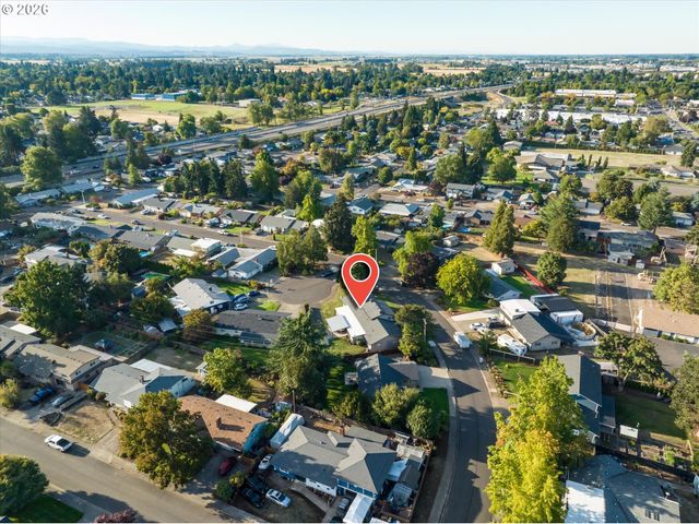 4360 CATALINA St, Eugene, OR 97402