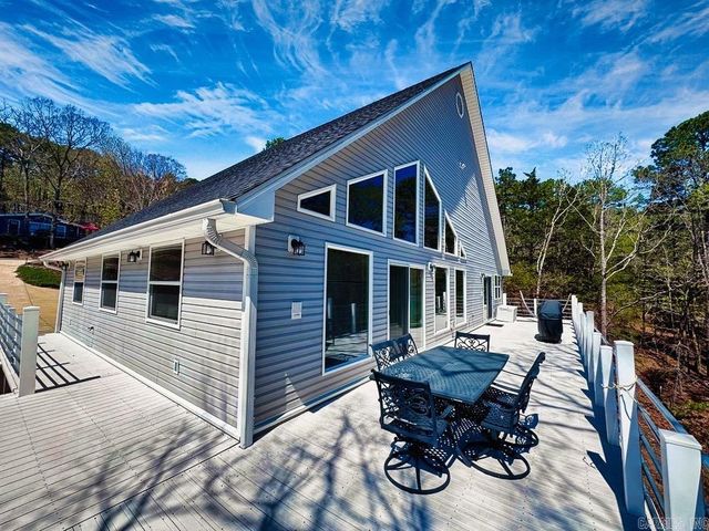 135 Wilshire Drive, Fairfield Bay, AR 72088