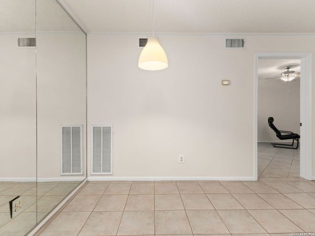 4212 Medical Dr Unit 416, San Antonio, TX 78229