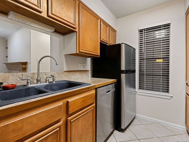 4212 Medical Dr Unit 416, San Antonio, TX 78229