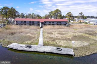 6570 COACHS LN #111, Chincoteague Island, VA 23336