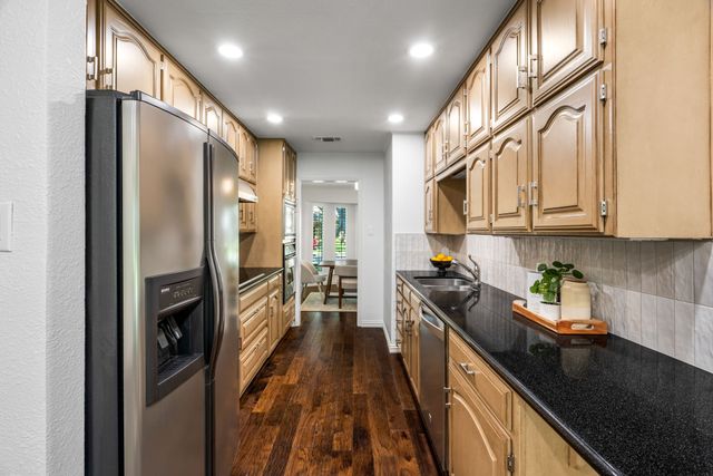 2809 Greg Drive, Bedford, TX 76021
