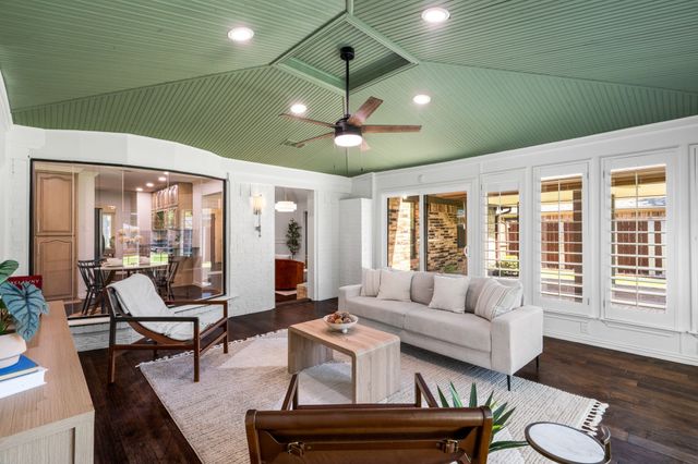 2809 Greg Drive, Bedford, TX 76021