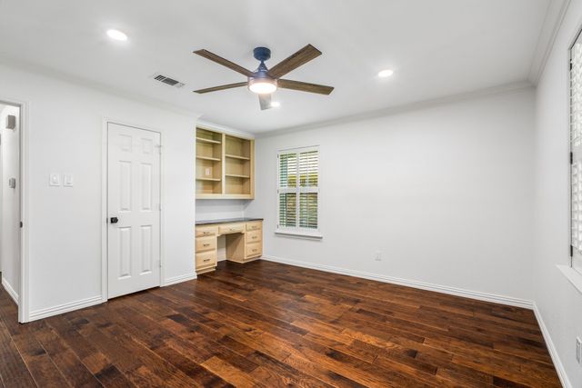 2809 Greg Drive, Bedford, TX 76021
