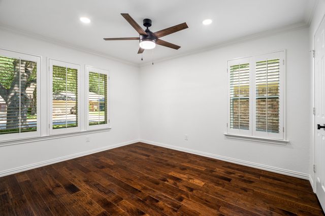2809 Greg Drive, Bedford, TX 76021