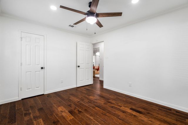 2809 Greg Drive, Bedford, TX 76021