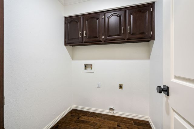2809 Greg Drive, Bedford, TX 76021