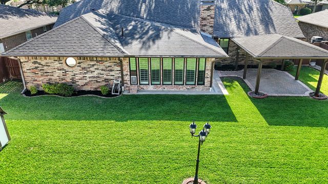 2809 Greg Drive, Bedford, TX 76021