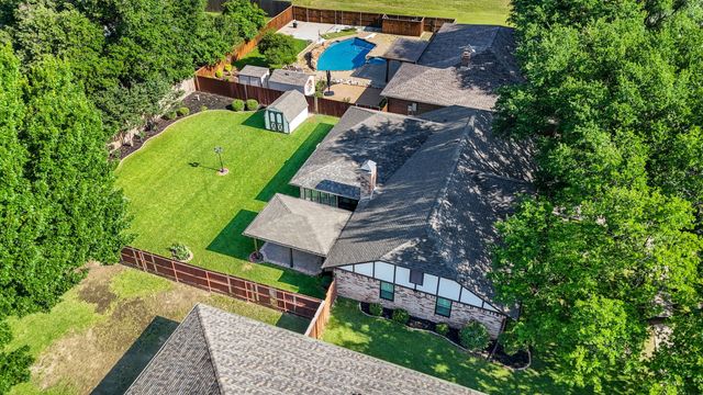 2809 Greg Drive, Bedford, TX 76021
