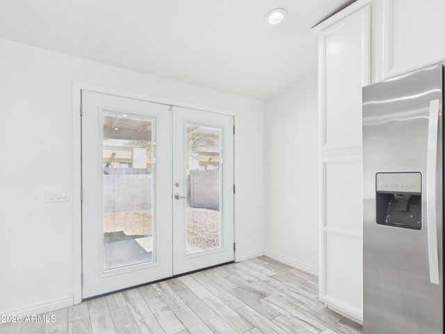 945 N Central Drive, Chandler, AZ 85224