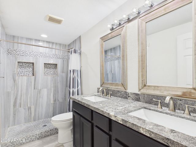 945 N Central Drive, Chandler, AZ 85224