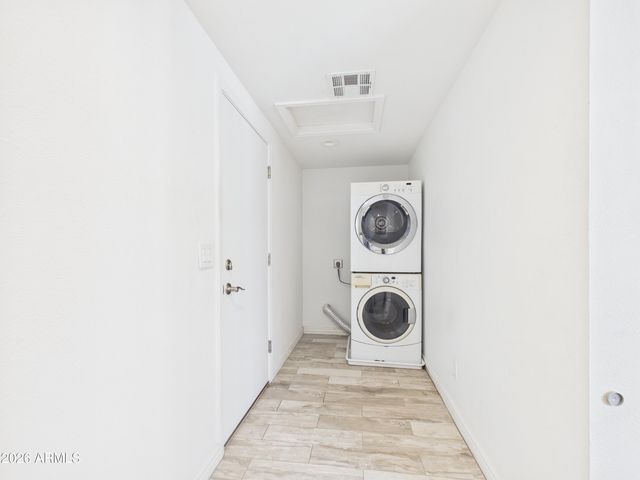 945 N Central Drive, Chandler, AZ 85224