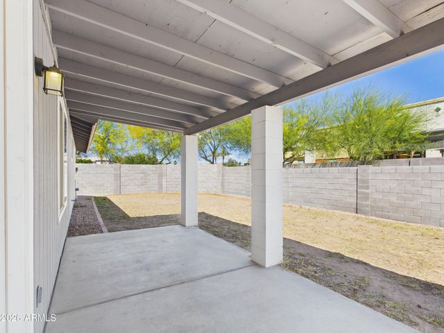 945 N Central Drive, Chandler, AZ 85224