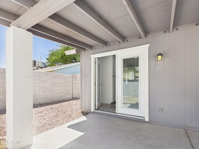 945 N Central Drive, Chandler, AZ 85224