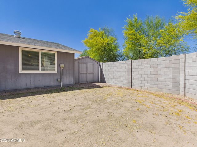 945 N Central Drive, Chandler, AZ 85224