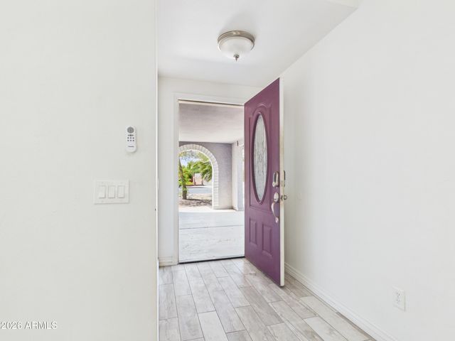 945 N Central Drive, Chandler, AZ 85224