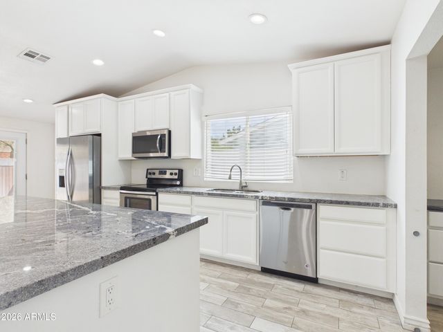 945 N Central Drive, Chandler, AZ 85224