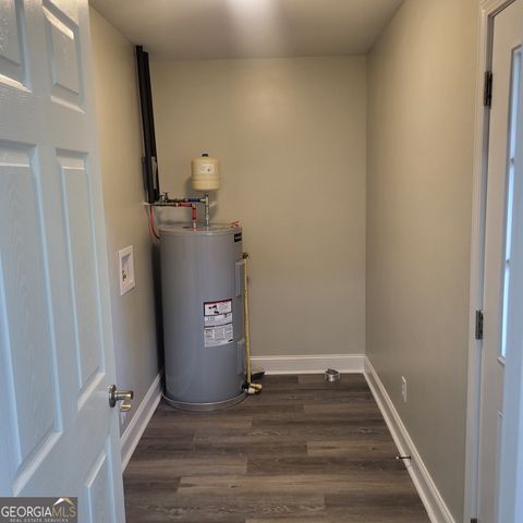 202 Pineview Circle, Valley, AL 36854