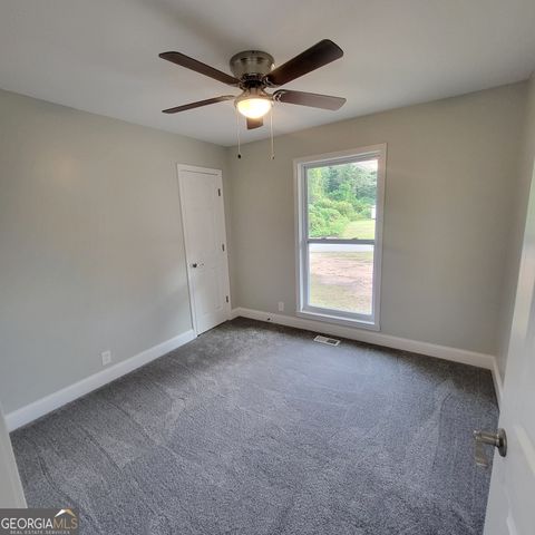 202 Pineview Circle, Valley, AL 36854