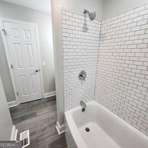 202 Pineview Circle, Valley, AL 36854